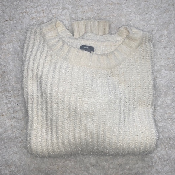 American Eagle Sweater - Picture 3 of 4